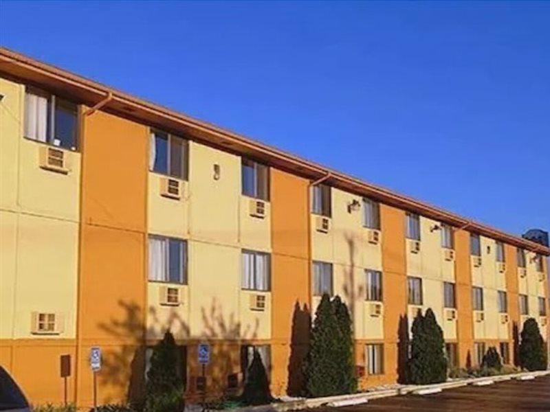 Hotel Super 8 By Wyndham Benton Harbor St Joseph Esterno foto