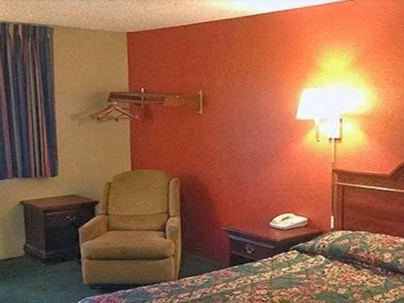 Hotel Super 8 By Wyndham Benton Harbor St Joseph Esterno foto