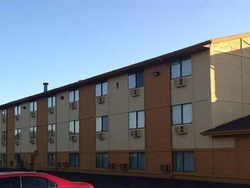 Hotel Super 8 By Wyndham Benton Harbor St Joseph Esterno foto