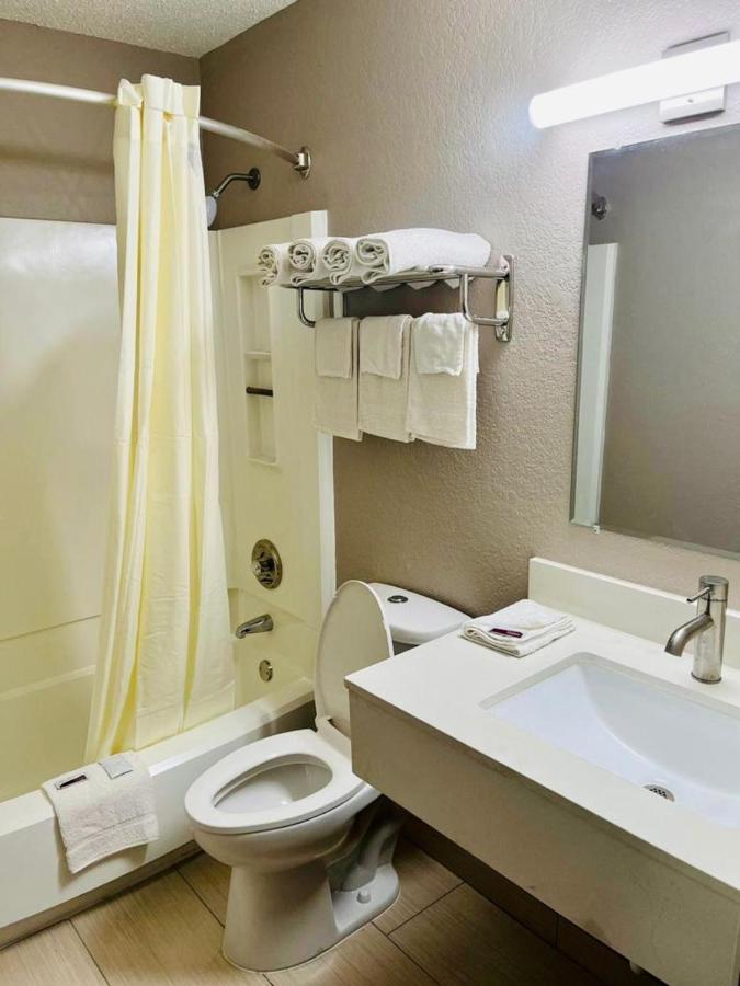 Hotel Super 8 By Wyndham Benton Harbor St Joseph Esterno foto