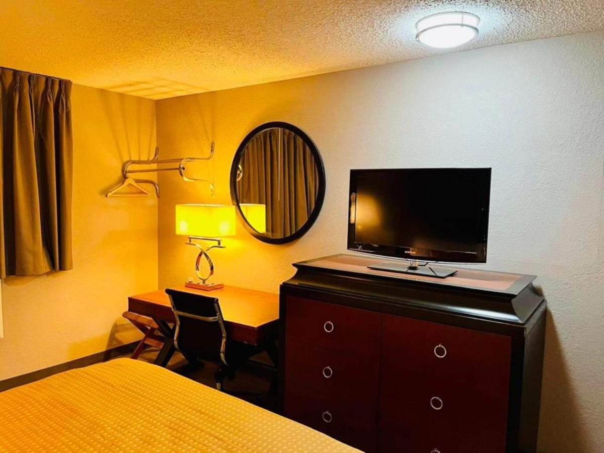 Hotel Super 8 By Wyndham Benton Harbor St Joseph Esterno foto