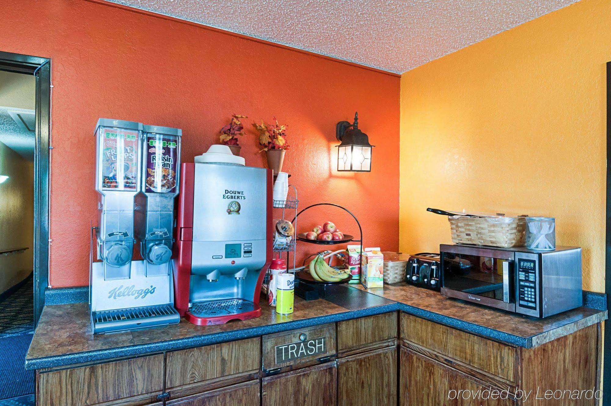 Hotel Super 8 By Wyndham Benton Harbor St Joseph Esterno foto