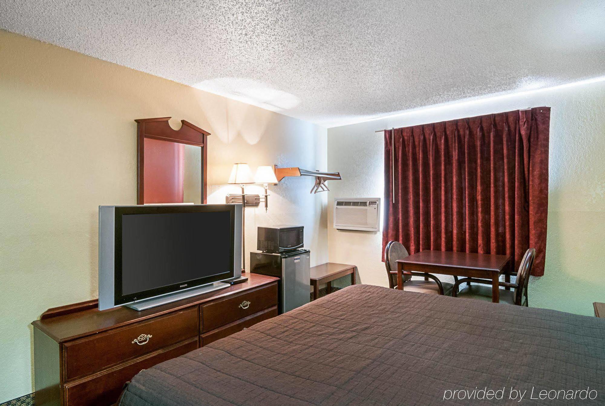 Hotel Super 8 By Wyndham Benton Harbor St Joseph Esterno foto